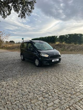 Ford Tourneo Courier - 1 año de garantía