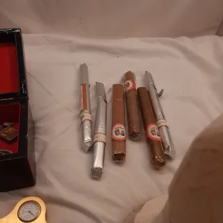 Lote de cajitas con joyas y cosas antigua