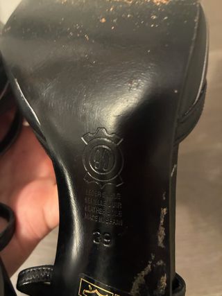 Tacones Rebeca Sanver slingback negros rayados T39