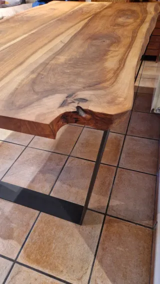 Mesa comedor roble macizo.