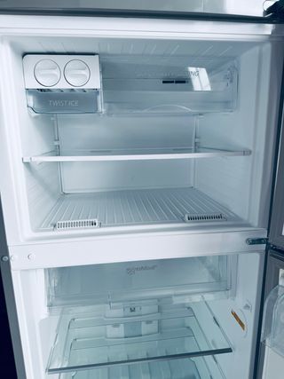 27. Frigorífico Whirpool Ancho Especial 1,80x70