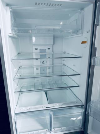 27. Frigorífico Whirpool Ancho Especial 1,80x70