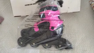 Patines en línea rosas y negros