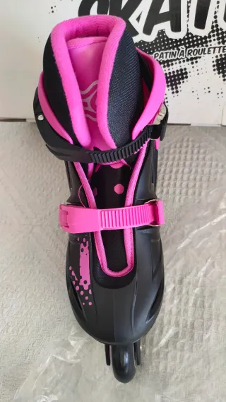 Patines en línea rosas y negros
