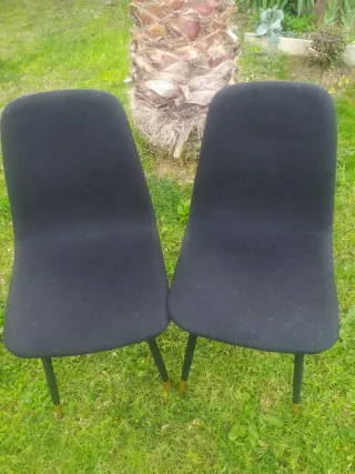 Juego de 2 sillas negras JYSK