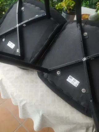 Juego de 2 sillas negras JYSK