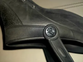 Zuecos sanitarios negros