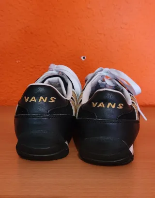Zapatillas Vans Hombre Negro y Dorado
