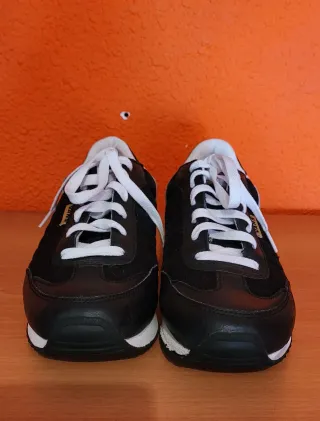 Zapatillas Vans Hombre Negro y Dorado