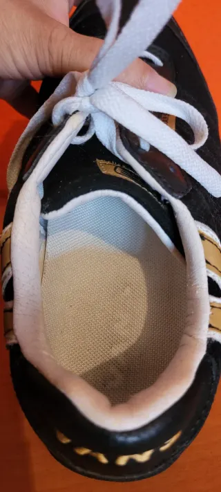 Zapatillas Vans Hombre Negro y Dorado