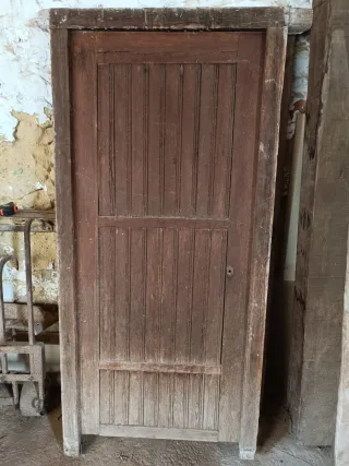 Puerta antigua de madera.