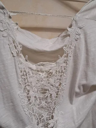 Camiseta Desigual Estampado dorado