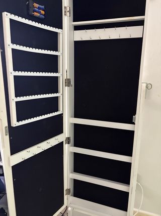 Specchio a figura intera con luce LED e portagioie