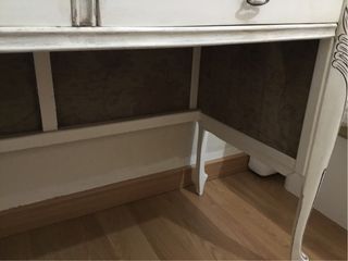 Mesa de estudio toda de madera