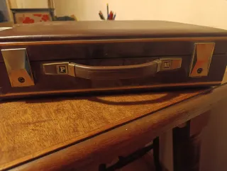 Maletín antiguo de piel