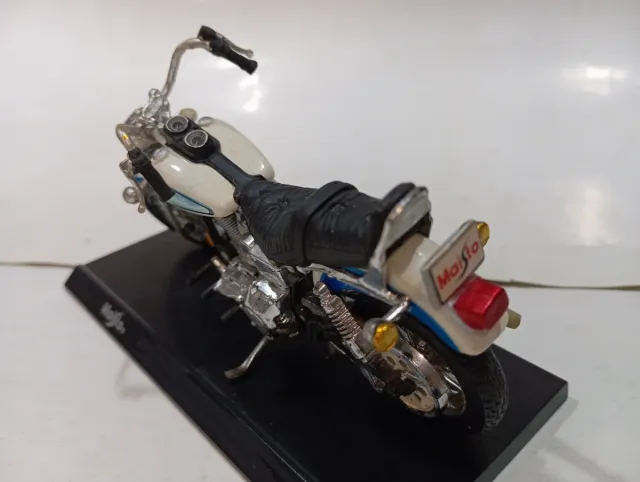 Moto Harley Davidson 1991 FXDB Daytona 50 th.1,18