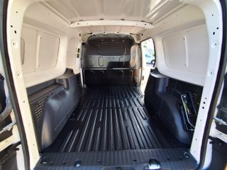 Renault Kangoo MAXI (2 METROS DE CAJA) SEMINUEVA
