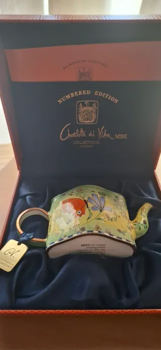 Charlotte di Vita - Teiera e Tazza