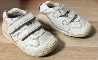 Zapatillas Biomecanics niño blancas