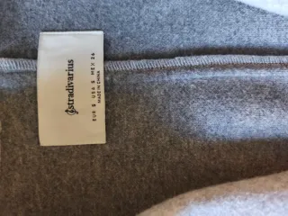 Abrigo paño gris Stradivarius talla S