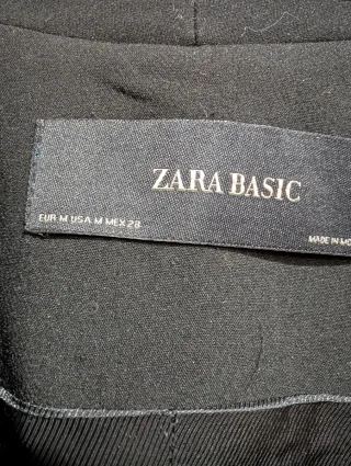 Americana Zara Negra Entallada Elegante