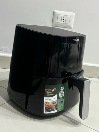 Friggitrice ad aria Philips nera