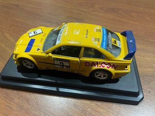 BMW M3 GTR 1993 Burago Amarillo
