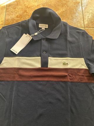 Polo Lacoste Azul Marino Talla M es original