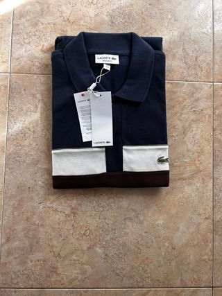 Polo Lacoste Azul Marino Talla M es original