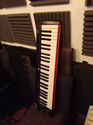 Controlador MIDI Nektar SE49