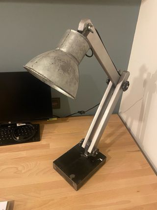 Flexo de mesa metálico plateado