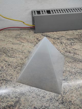 MOLDE SILICONA PIRAMIDE 15CM