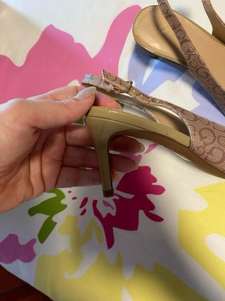 Zapatos Guess Beige y Marrón