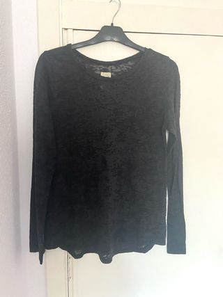 Camiseta Zara manga larga negra