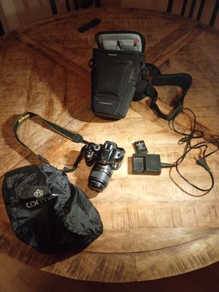 Cámara Nikon D5200 + Objetivo 18-55mm