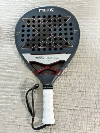 Pala Padel NOX AT 10 12K 2025 Agustín Tapia
