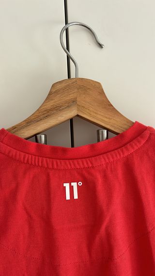 Camiseta 11 Degrees Roja Talla M