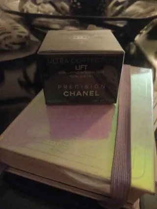 Chanel Ultra Correction Lift Contorno Occhi