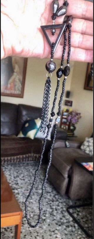 Collar de hematites, azabache y cadenas