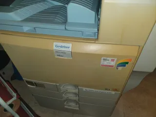 Fotocopiadora Beige/Amarilla