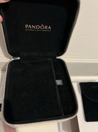 Pulsera y Charm Pandora Plata
