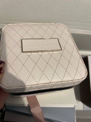 Pulsera y Charm Pandora Plata