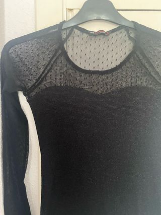 Camiseta Bershka manga larga negra