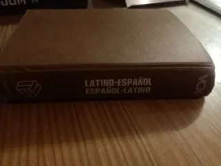 diccionario_illustrado_latino_espanol_vv