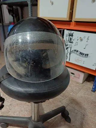 Casco de moto negro
