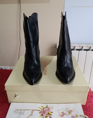 Botas camperas negras talla 38/39