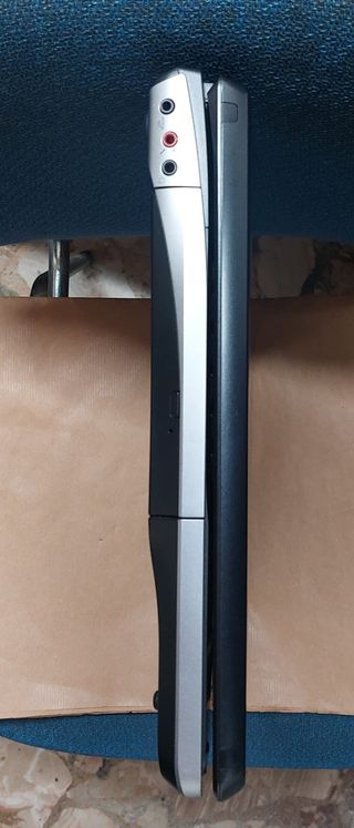 Notebook Sony Vaio VGN-AR78E 17" con SSD nuovo