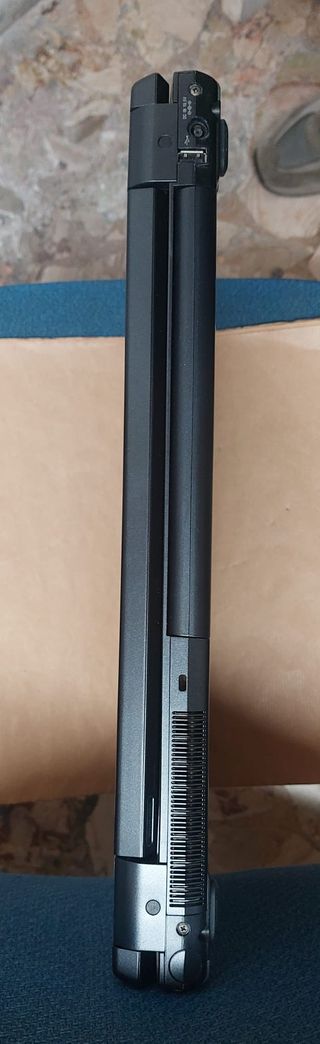 Notebook Sony Vaio VGN-AR78E 17" con SSD nuovo