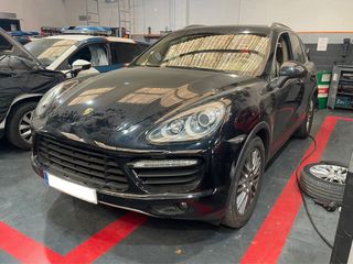 Porsche Cayenne S 2011 Con golpe !!