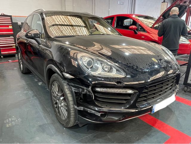 Porsche Cayenne S 2011 Con golpe !!